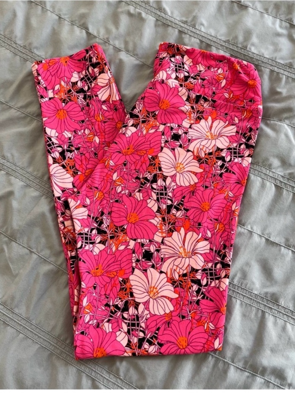 LuLaRoe Athleisure Pilates Princess Yoga Pink Sixties Floral Print Leggings